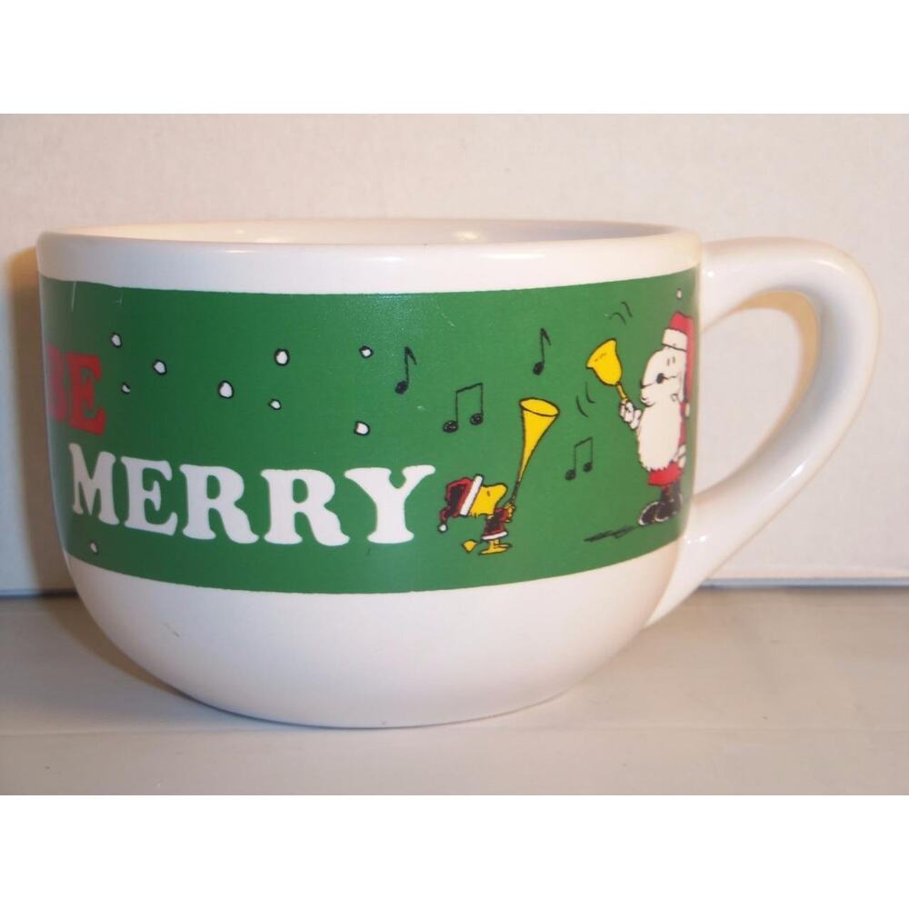 Gibson Peanuts Mug Cup Be Merry Christmas Snoopy Santa Claus Woodstock -0615T3